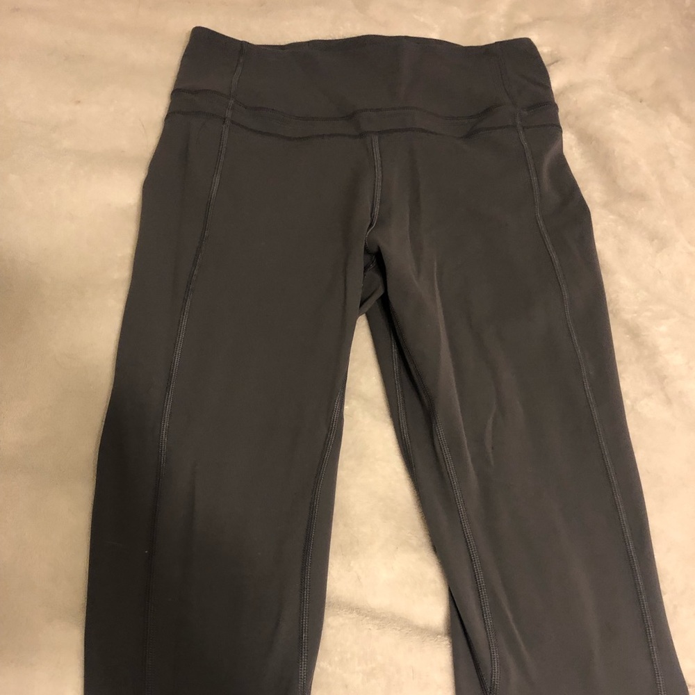 Lulu lemon grey capris!